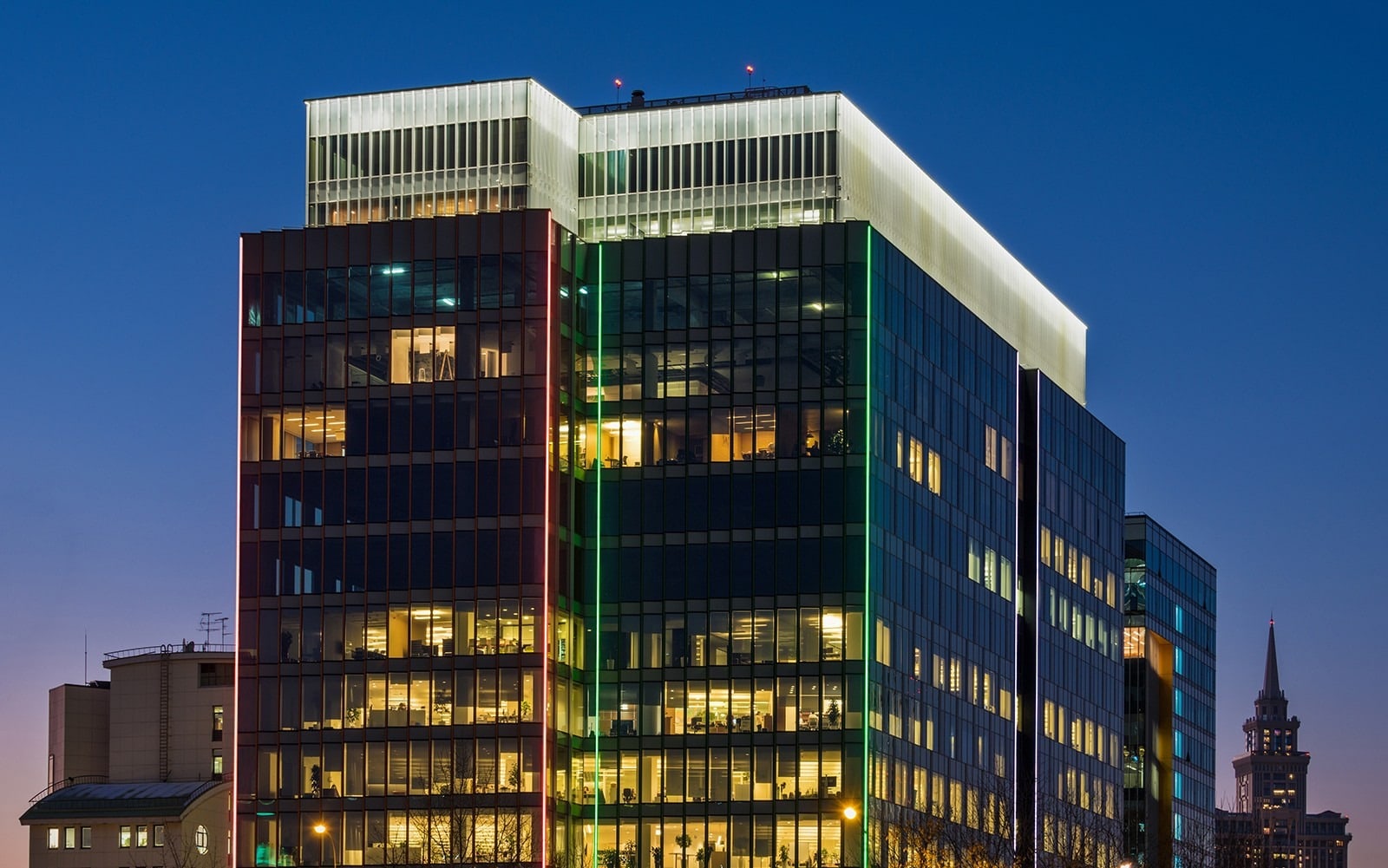 office lighting design: building exterior