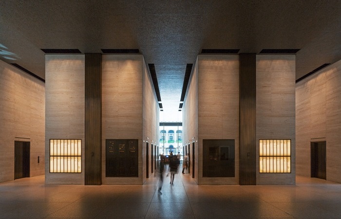 Architectural Lighting at Seagram Building - Mise Van Der Rohe